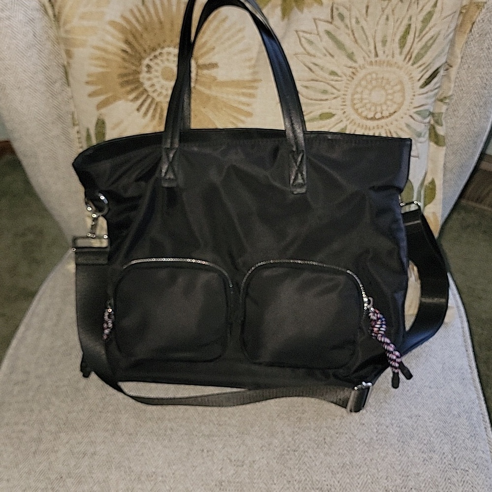 Travel tote